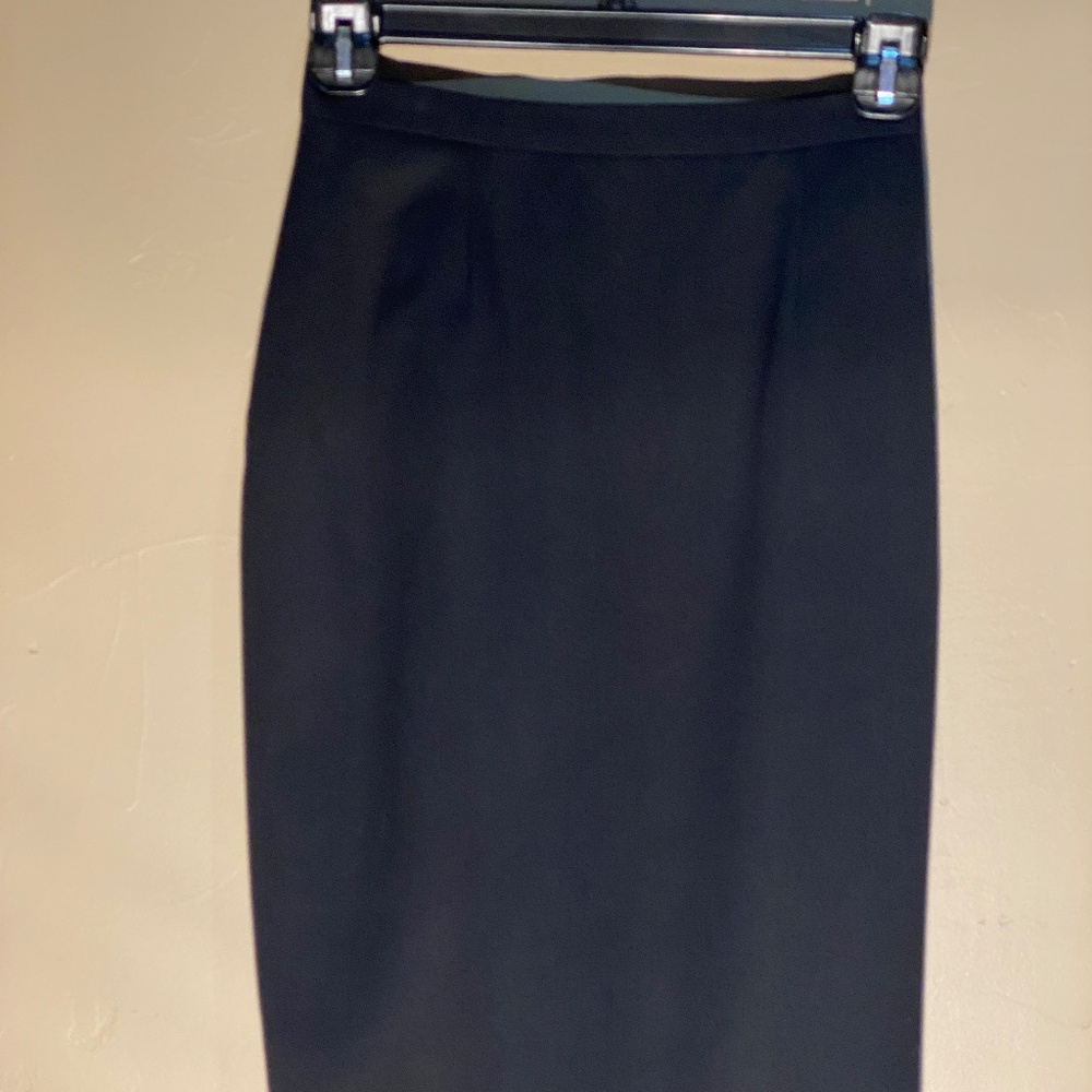 black skirt